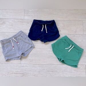 3 pack of 2T shorts unisex